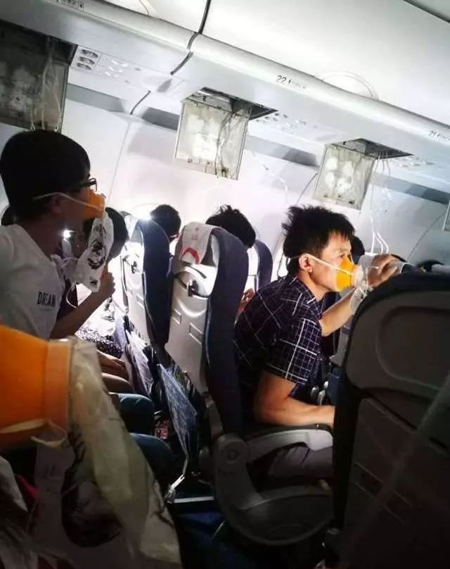 疫情时代的空中惊魂,当飞机上三排内有确诊 疫情时代的空中惊魂,当飞机上三排内有确诊