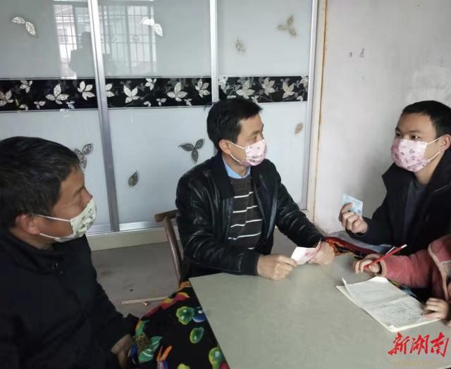 房卡必备教程“微信炸 金花房在哪里买房卡”房卡获取方式