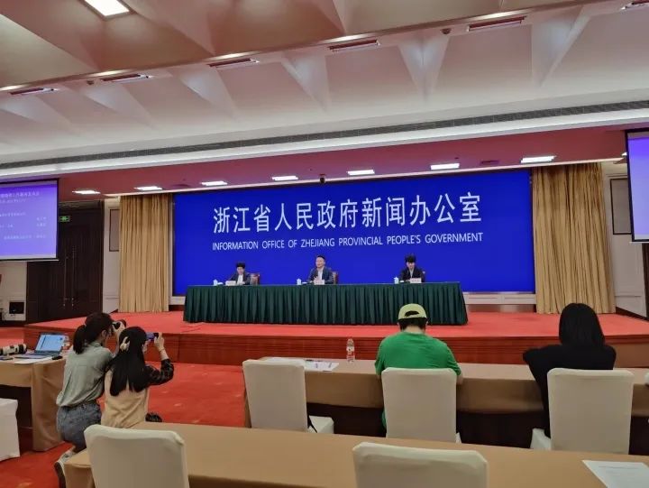 瓦房店战疫记,一座小城的坚韧与温情 瓦房店战疫记,一座小城的坚韧与温情