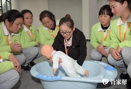 家政人员休息的法定假日有哪些,权益保障与实施挑战 家政人员休息的法定假日有哪些,权益保障与实施挑战