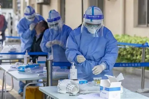 上海核酸检验,一座超大城市公共卫生应急管理的精密试炼 上海核酸检验,一座超大城市公共卫生应急管理的精密试炼