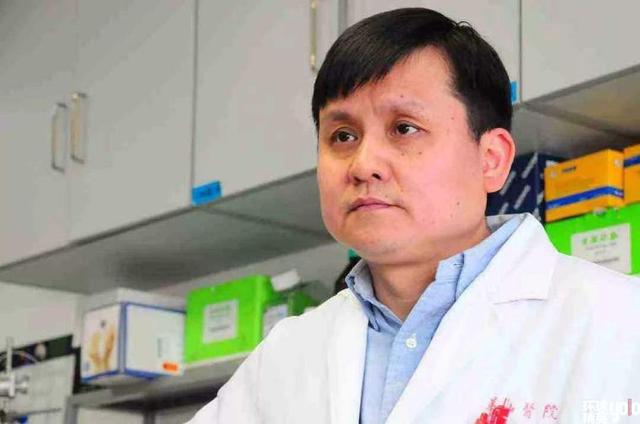 张文宏,从网红医生到疫情研判的定盘星,谁才是真正的发言人? 张文宏,从网红医生到疫情研判的定盘星,谁才是真正的发言人?