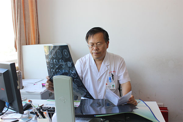 河北左启华,医者仁心铸就的儿科神经学丰碑 河北左启华,医者仁心铸就的儿科神经学丰碑