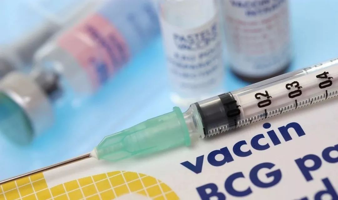 给大家讲解“好友免费房间炸  金花”详细房卡使用教程 给大家讲解“好友免费房间炸  金花”详细房卡使用教程