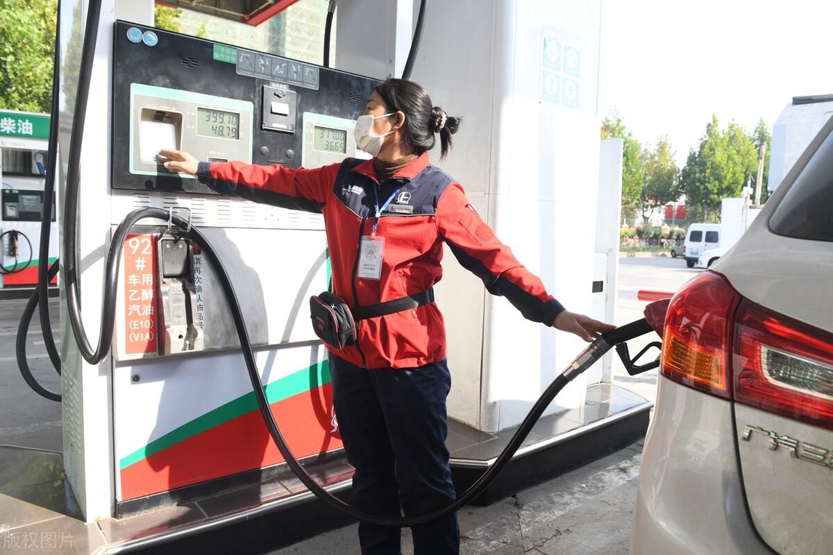 给大家讲解“微信拼三张房卡怎么购买”详细房卡教程 给大家讲解“微信拼三张房卡怎么购买”详细房卡教程