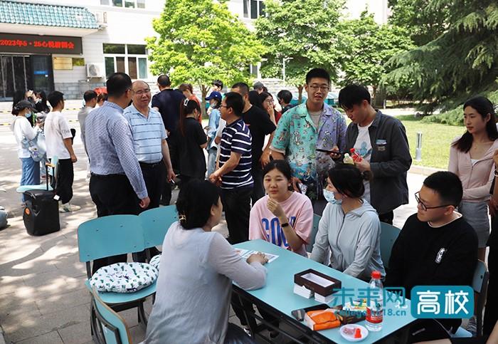 北京青年政治学院好吗?一位亲历者的深度剖析与知乎网友评价汇总 北京青年政治学院好吗?一位亲历者的深度剖析与知乎网友评价汇总