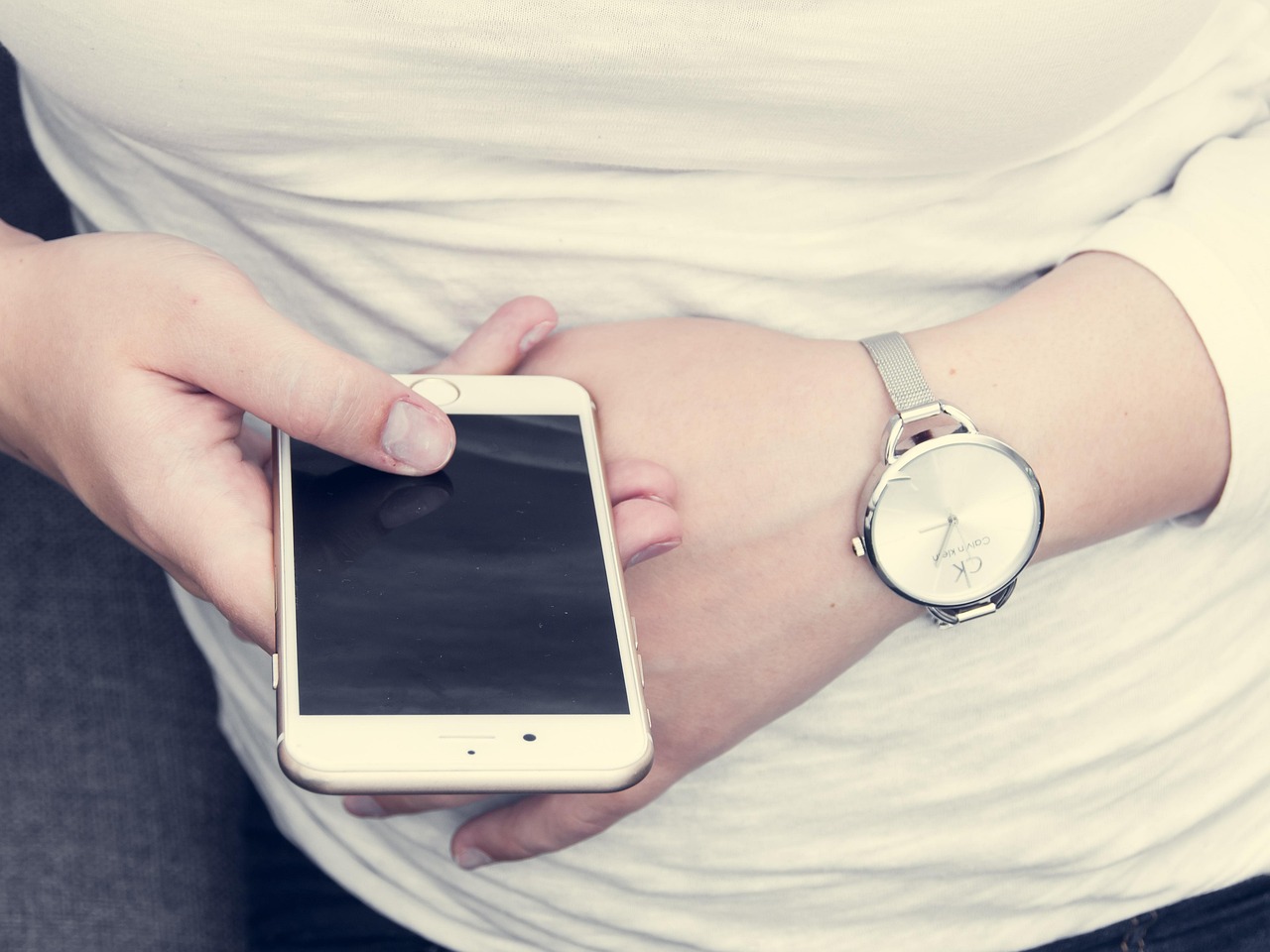 一分钟实测分享“微信牛牛链接房卡多少钱一张”获取房卡教程-哔哩哔哩 一分钟实测分享“微信牛牛链接房卡多少钱一张”获取房卡教程-哔哩哔哩