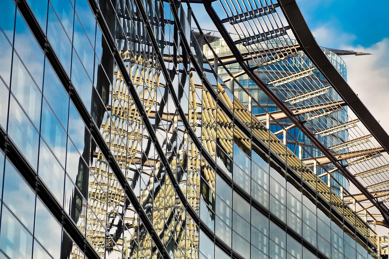 2821年清明节高速免费政策,未来交通变革与社会发展的镜像 2821年清明节高速免费政策,未来交通变革与社会发展的镜像