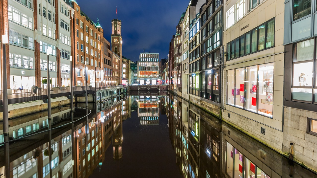 朝阳区被划为高风险，一座城市的暂停与前行
